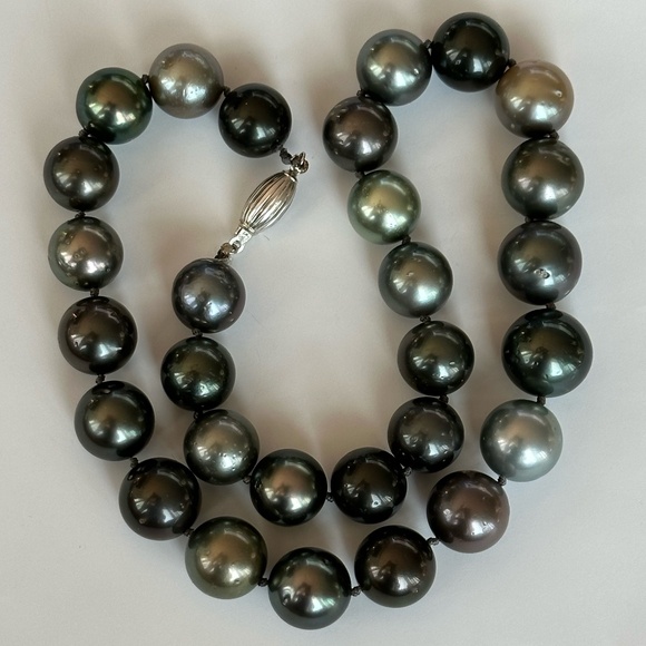 🌟 Tahitian Pearl Necklace | 12mm-15mm | 18” Strand | Sterling Silver Clasp 🌟 - Picture 5 of 13
